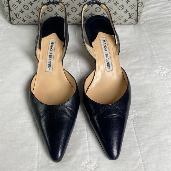 Manolo Blahnik Shoes - Manolo Blahnik, Caroline, Navy, 36 1/2, kitten heel.